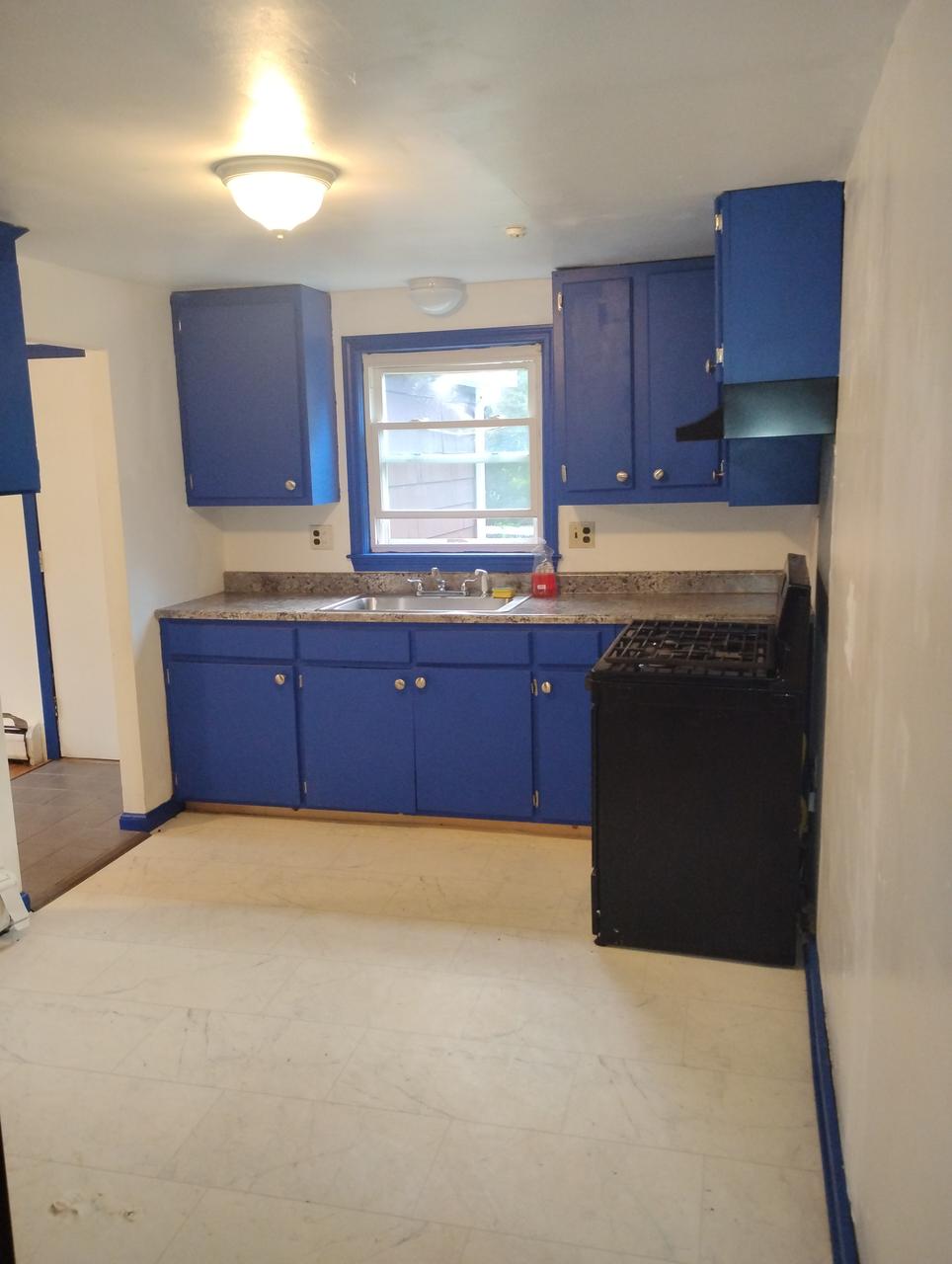 Profile photo 10 of 17