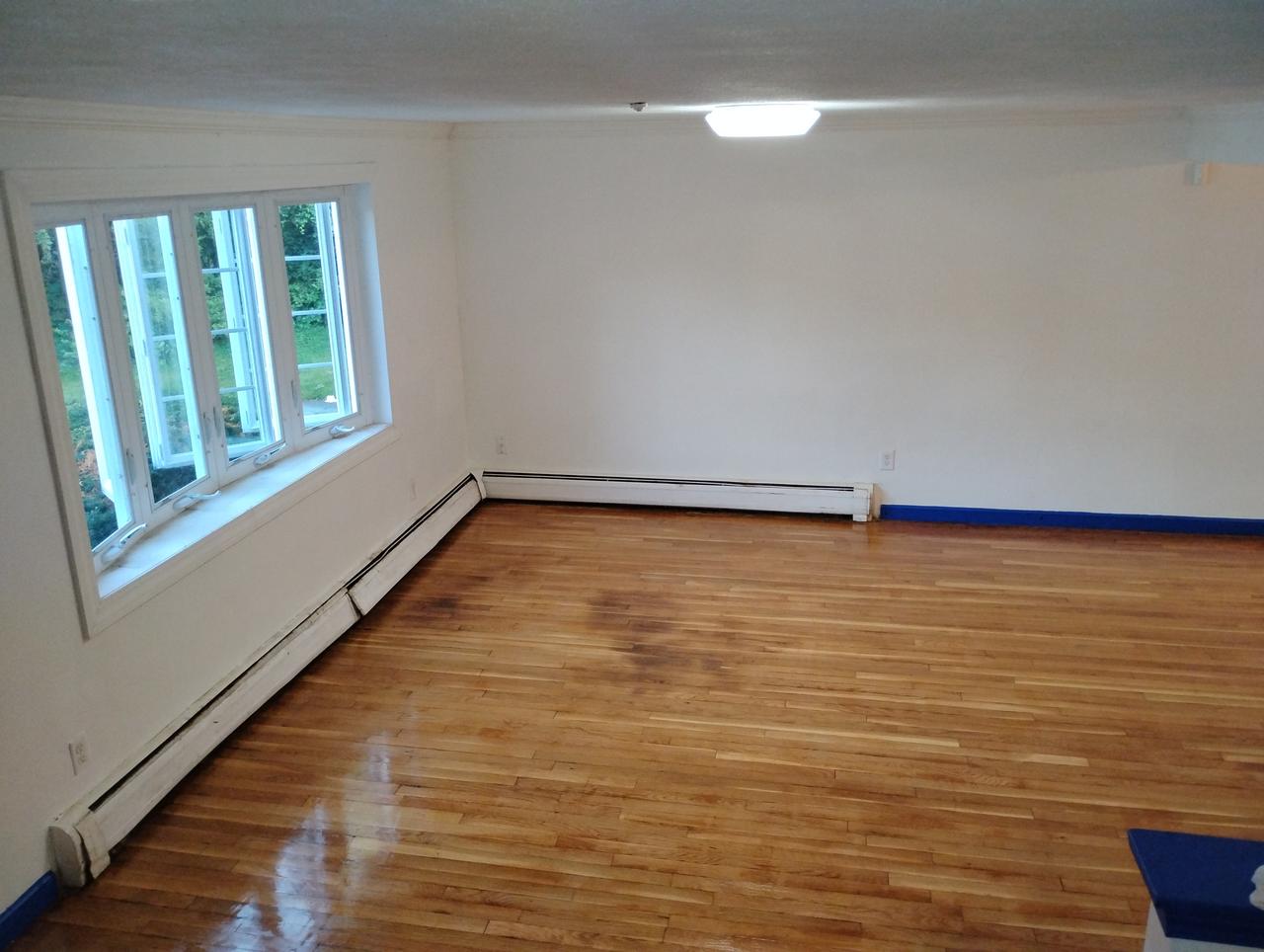 Profile photo 16 of 17