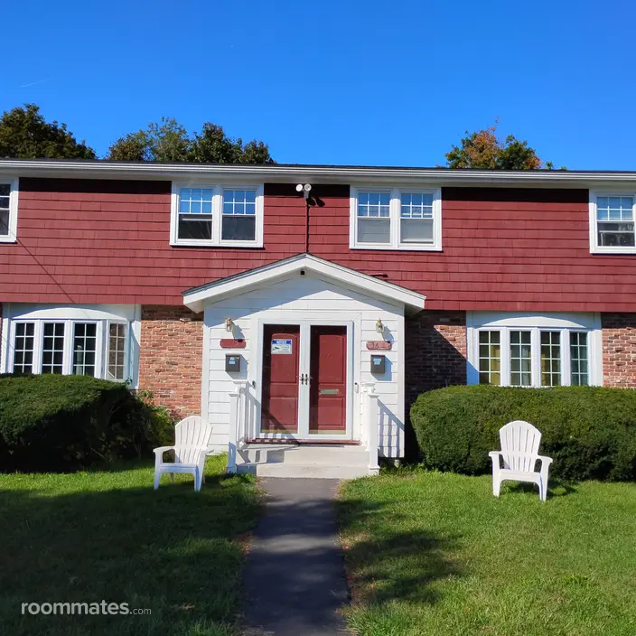 Room for rent in Randolph, MA $1200, townhouse