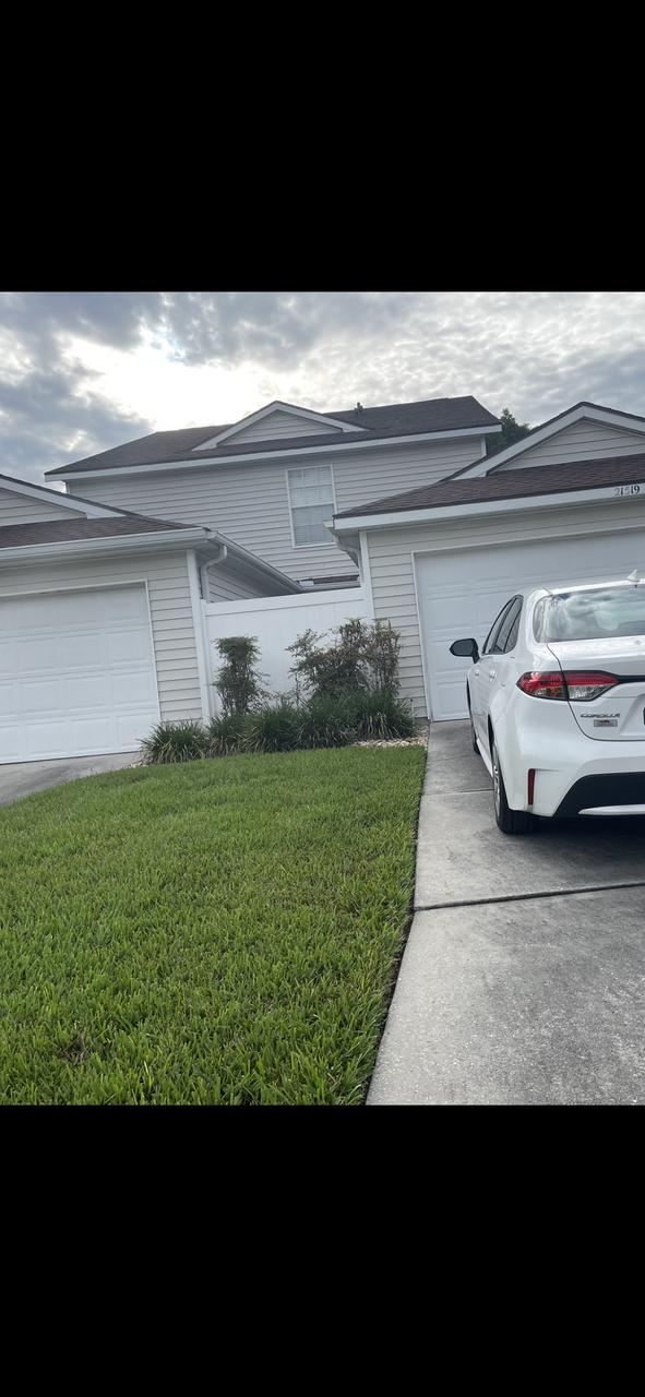 Profile photo 6 of 13