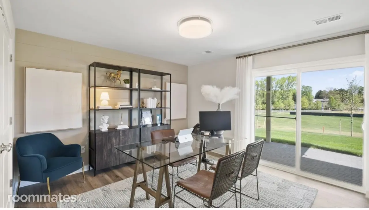 Profile photo 1 of 5