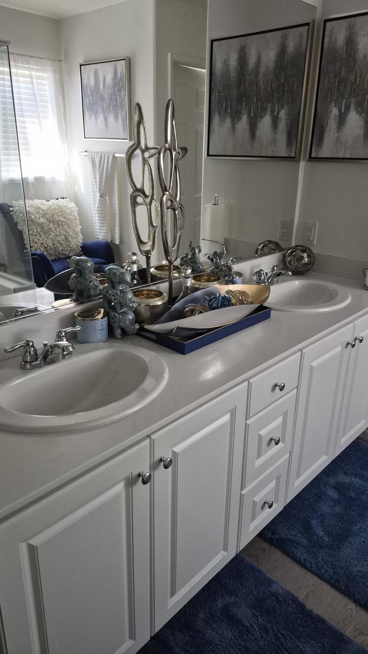 Profile photo 4 of 8