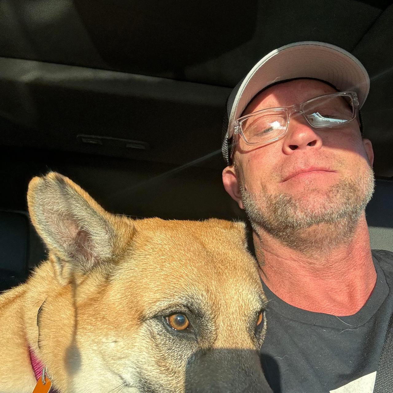 Profile photo 3 of 4