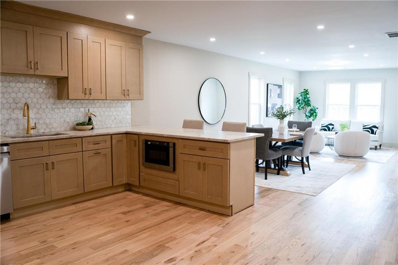 Profile photo 4 of 8