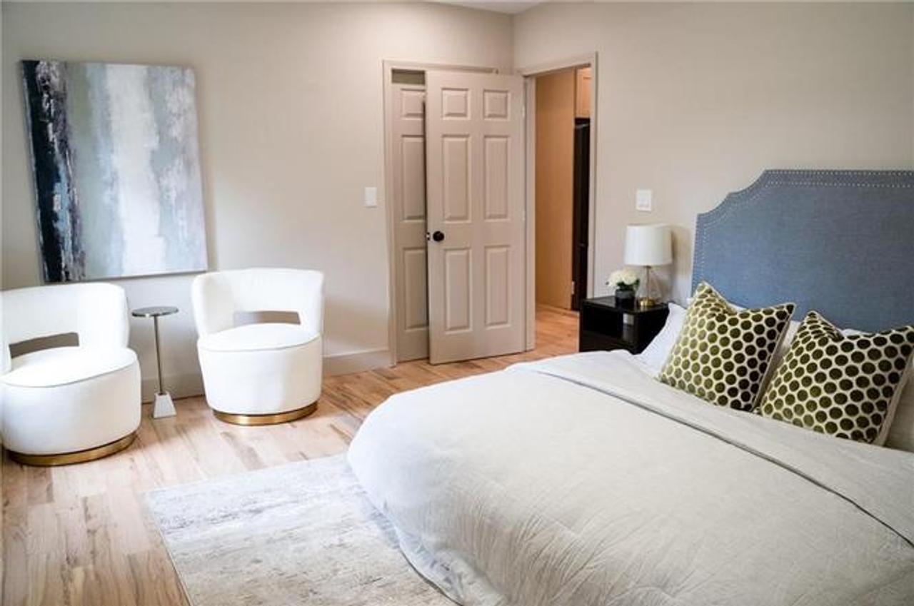 Profile photo 1 of 8