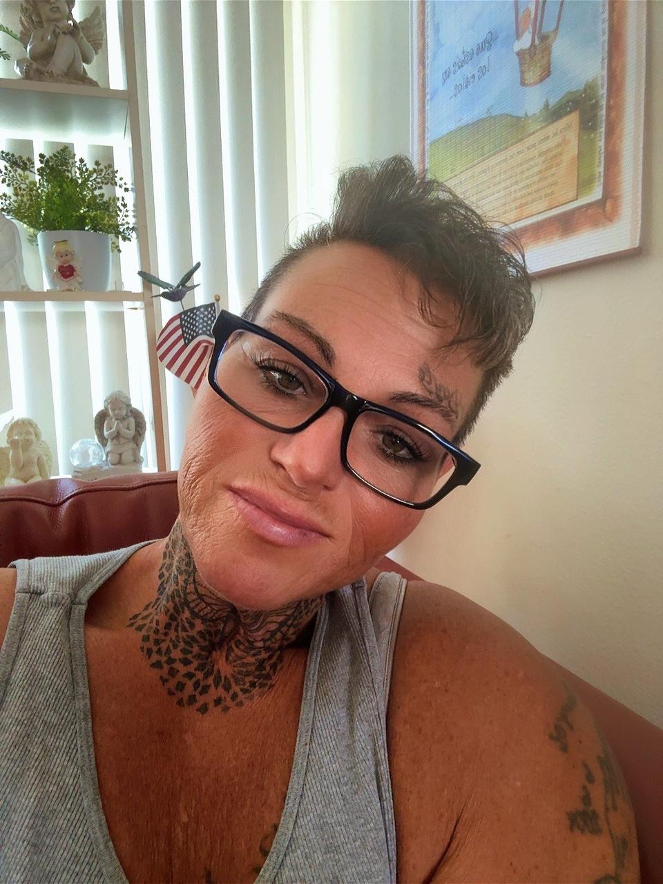Profile photo 3 of 4