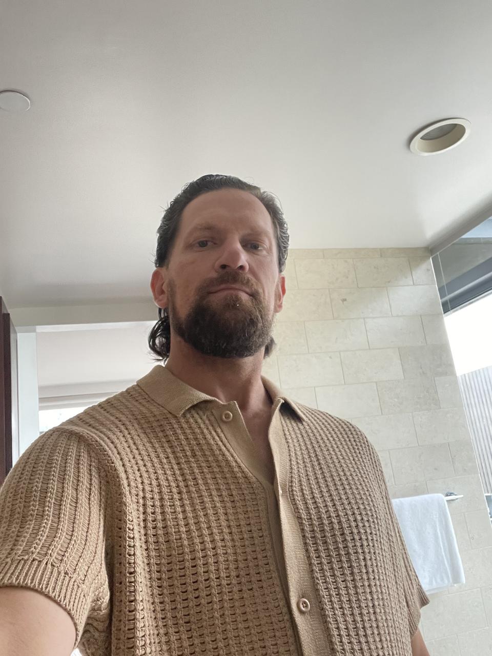 Profile photo 1 of 1