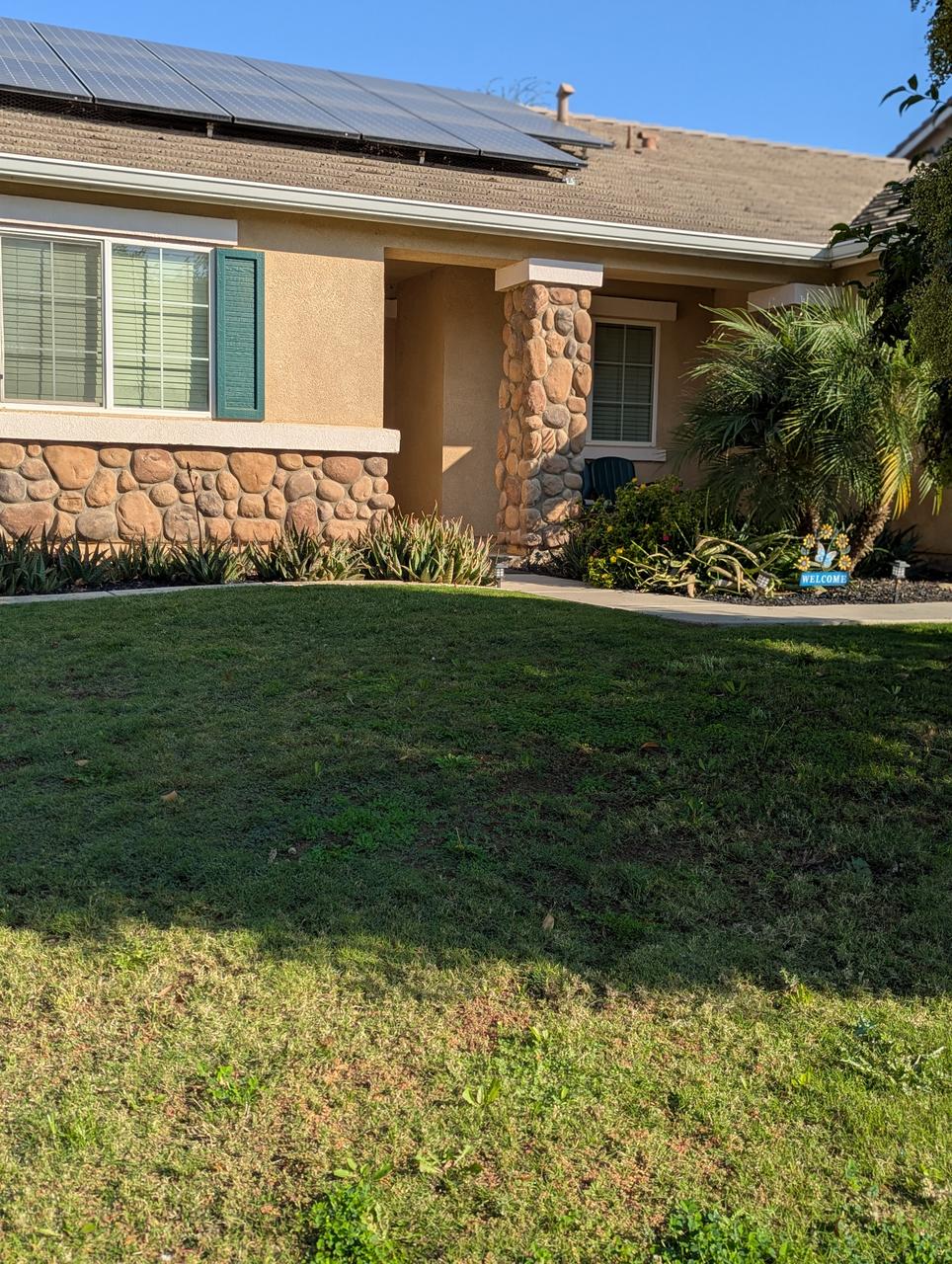 Profile photo 16 of 17