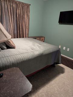 Room for rent in Bakersfield, CA $925, house