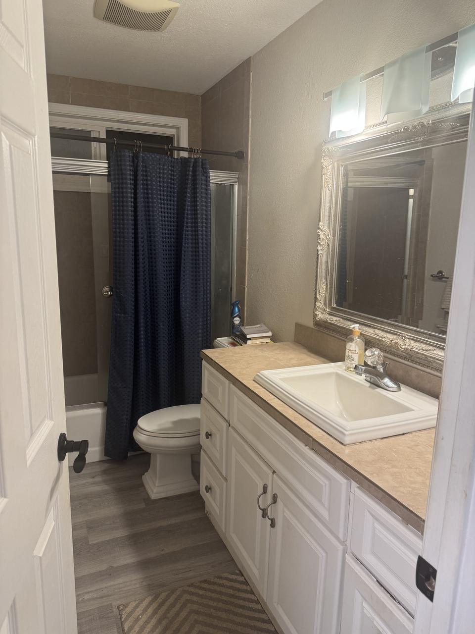 Profile photo 5 of 8