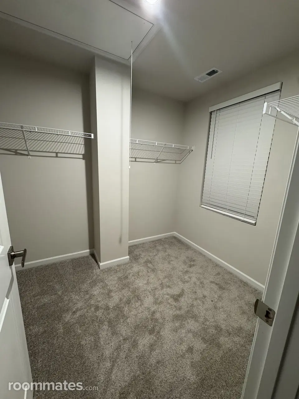 Profile photo 7 of 11