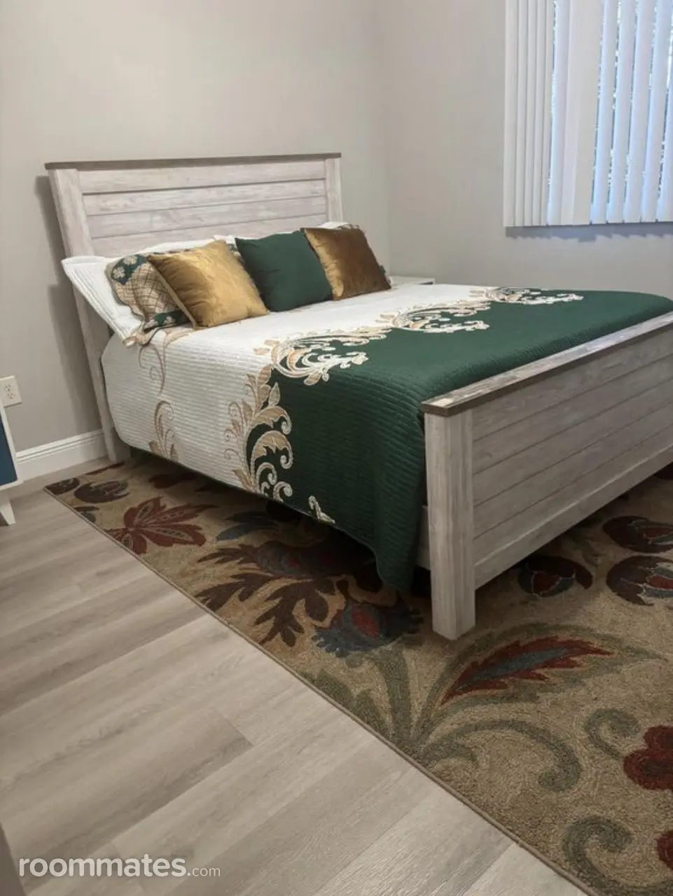 Profile photo 10 of 12