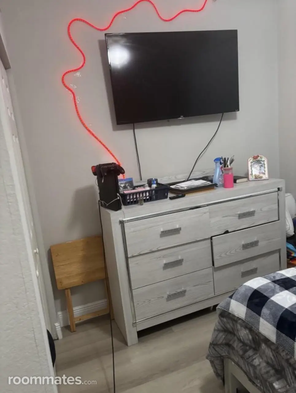 Profile photo 4 of 12