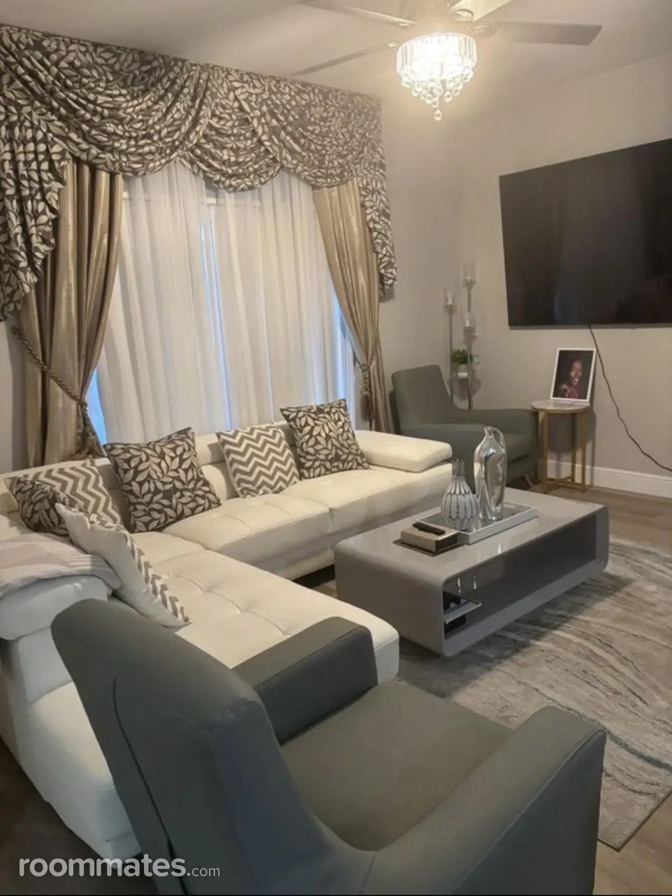 Profile photo 1 of 12