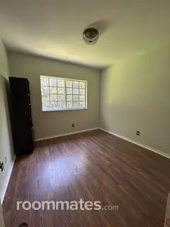 Room for rent in Lake Worth, FL $1200, house