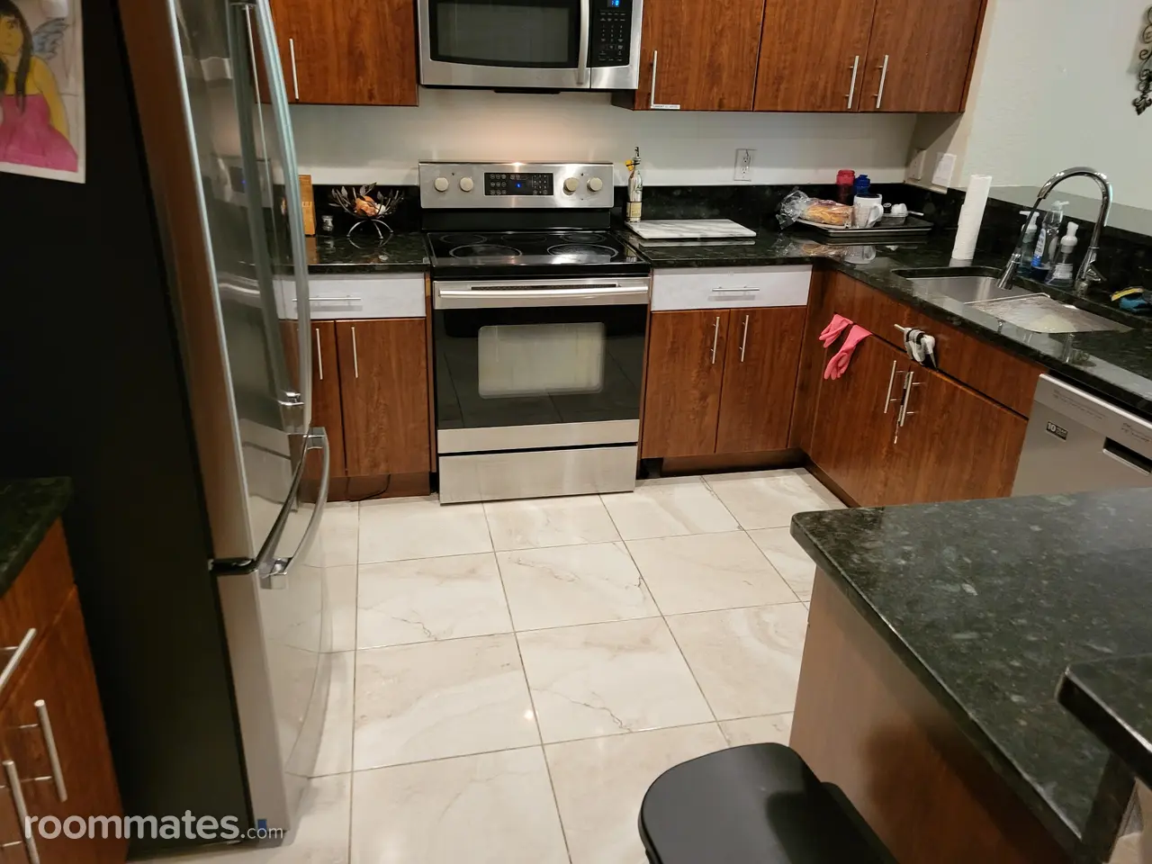 Profile photo 7 of 10