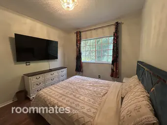 Room for rent in Lake Worth, FL $1300, house
