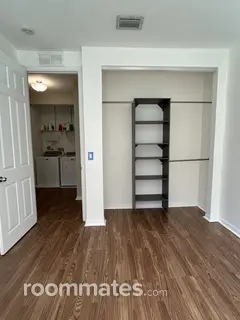 Room for rent in Lake Worth, FL $1200, house
