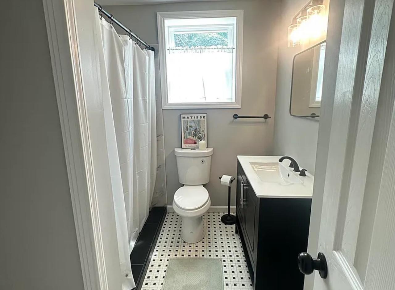 Profile photo 1 of 5