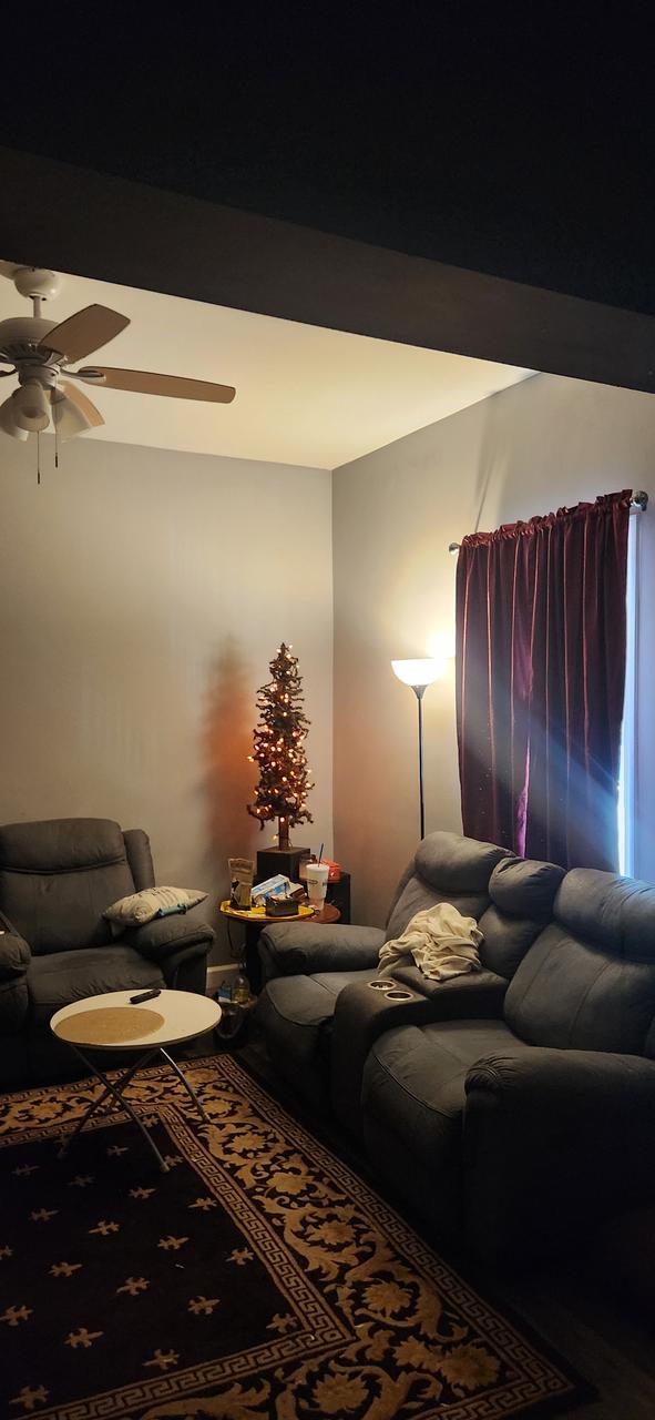 Profile photo 3 of 9