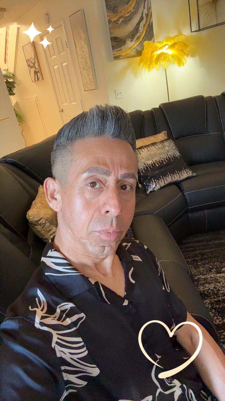 Profile photo 9 of 10