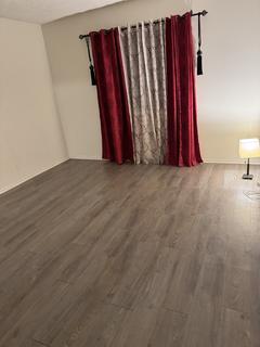 Room for rent in Riverside, CA $900, townhouse