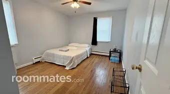Room for rent in Newark, NJ $900, house