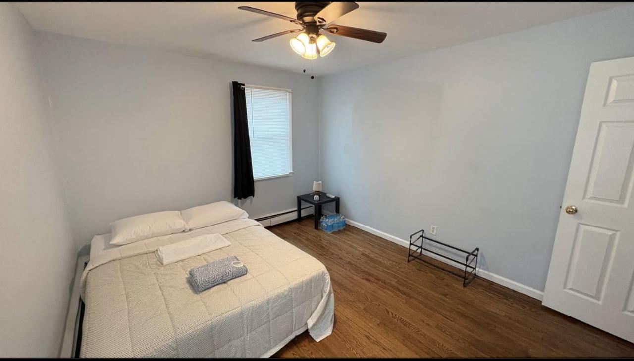 Room for rent in Newark, NJ $900, house