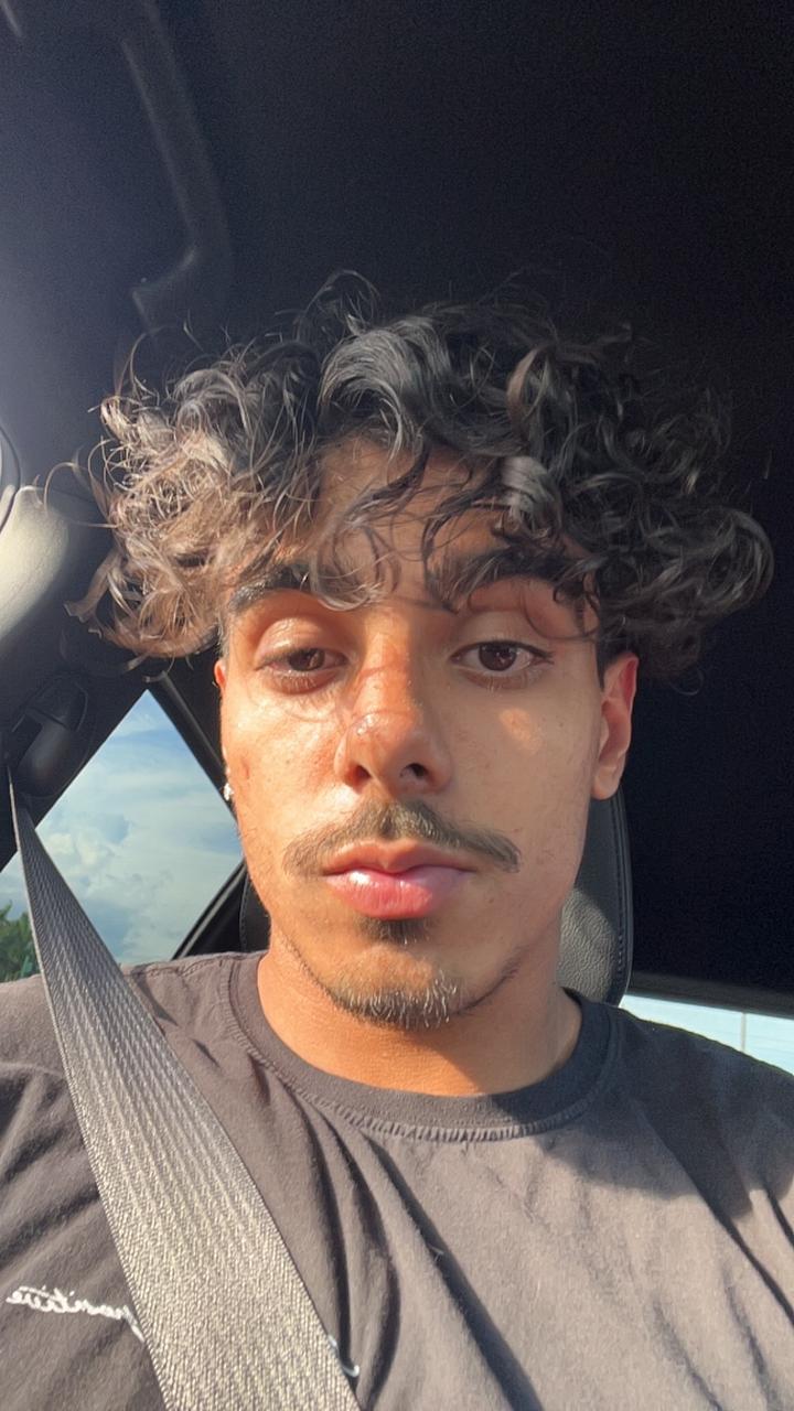 Profile photo 4 of 4
