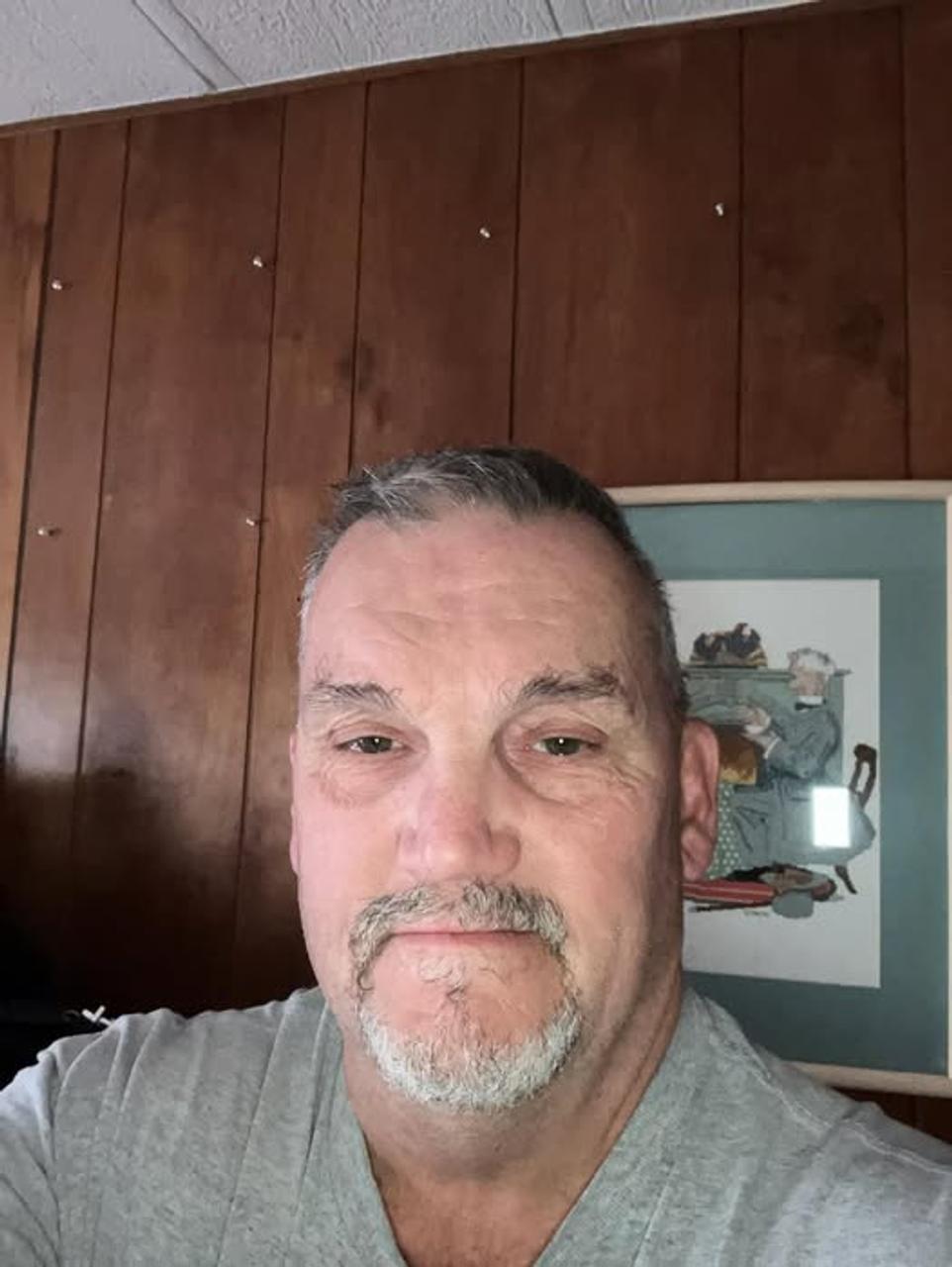 Profile photo 4 of 4