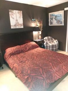 Room for rent in Tucson, AZ $945, townhouse