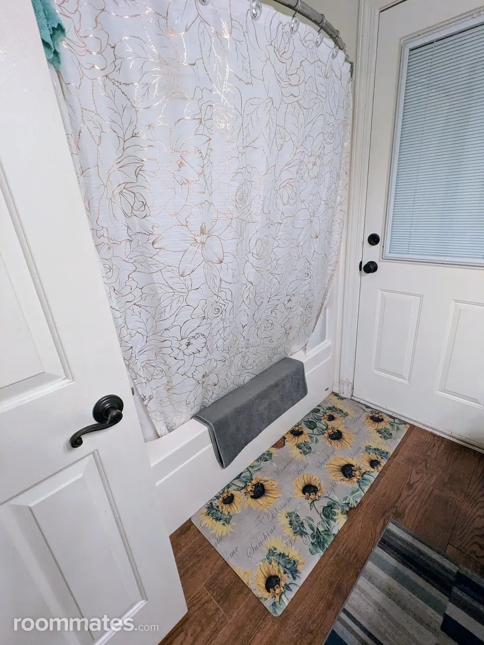 Profile photo 5 of 6