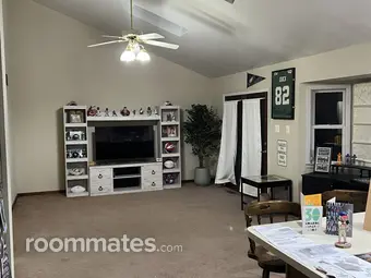 Room for rent in Glassboro, NJ $800, house