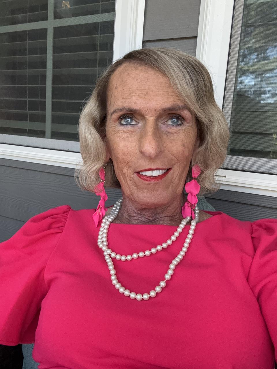 Profile photo 3 of 4