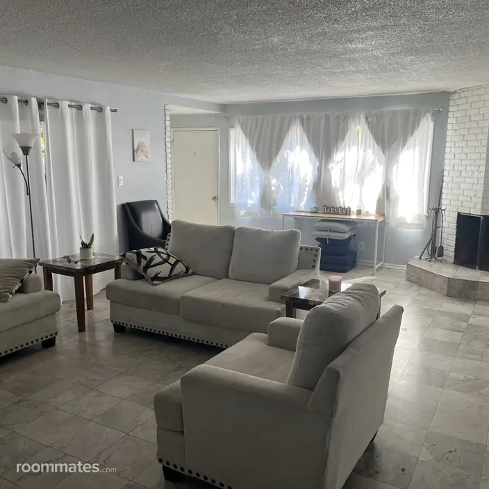 Room for rent in Long Beach, CA $1100, apartment