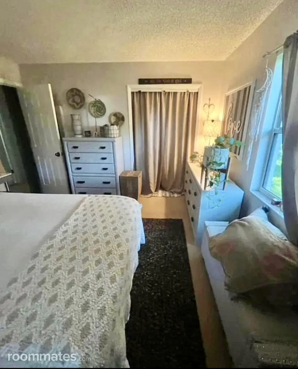 Profile photo 3 of 11