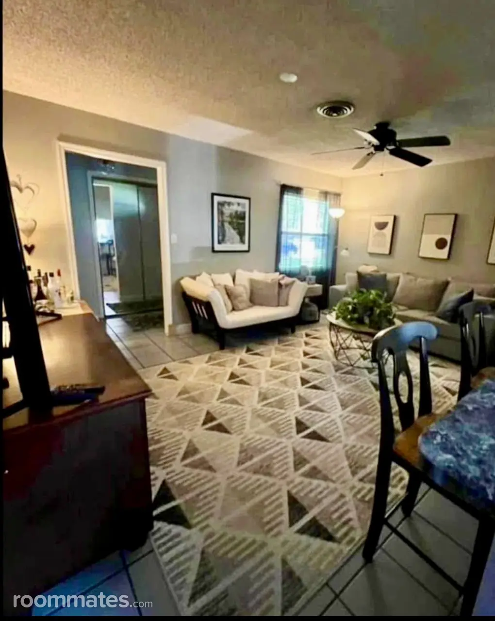 Profile photo 7 of 11