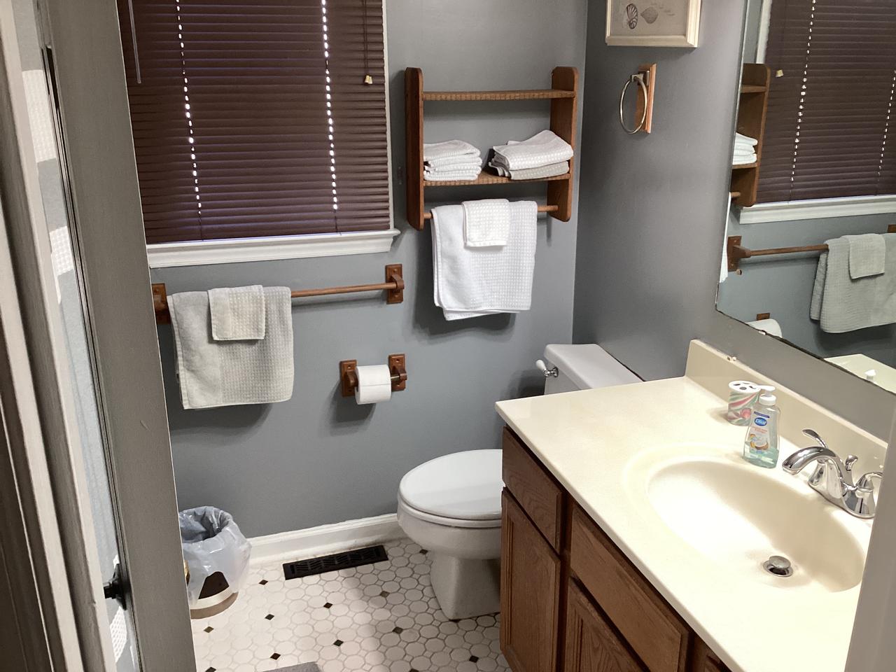 Profile photo 3 of 10