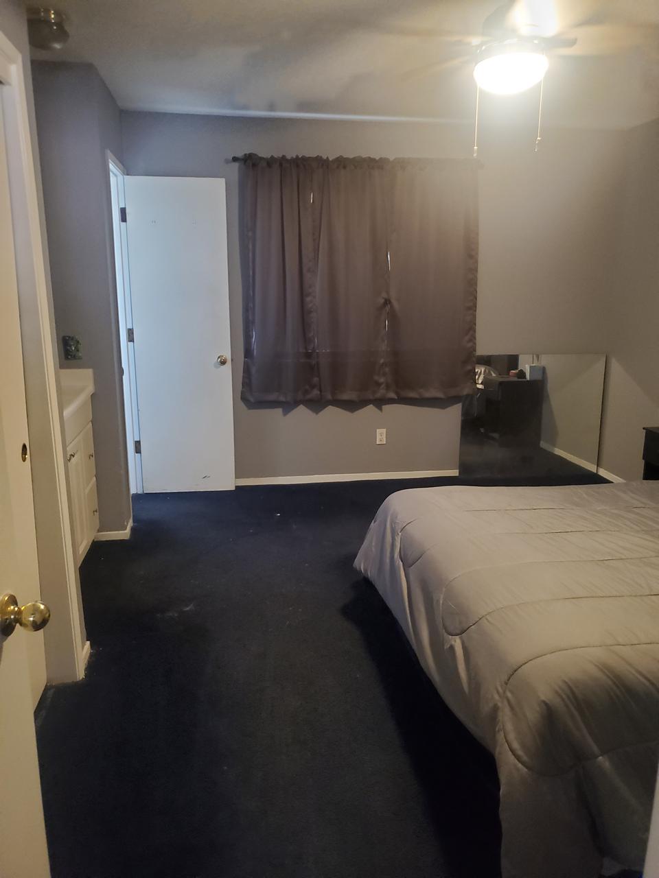 Profile photo 2 of 4