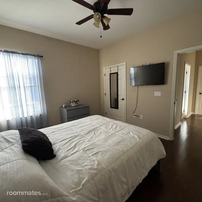 Room for rent in Leesburg, FL $900, house