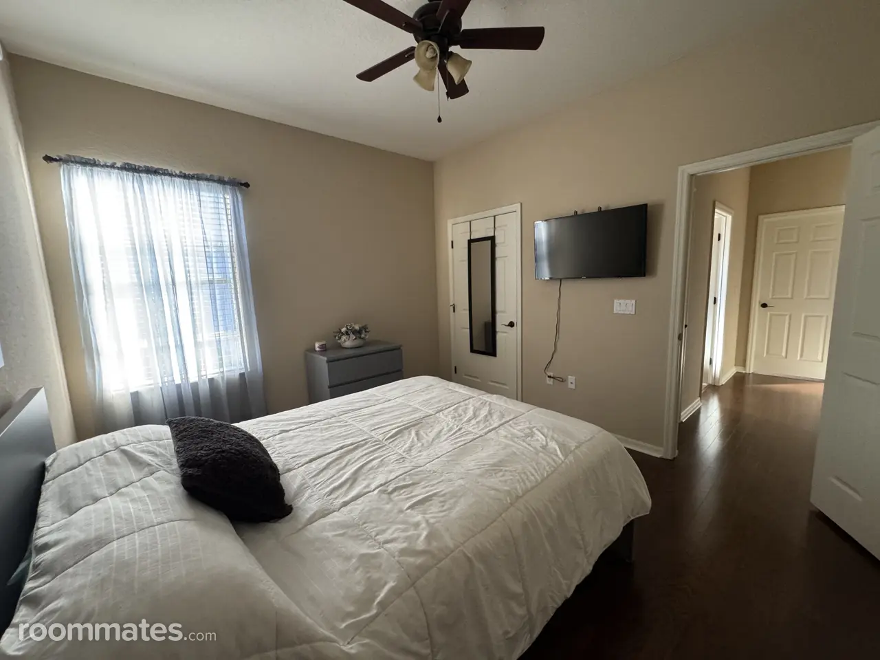 Profile photo 3 of 5