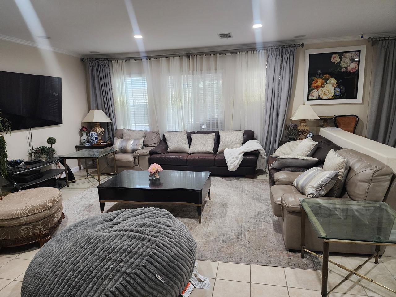 Profile photo 8 of 11