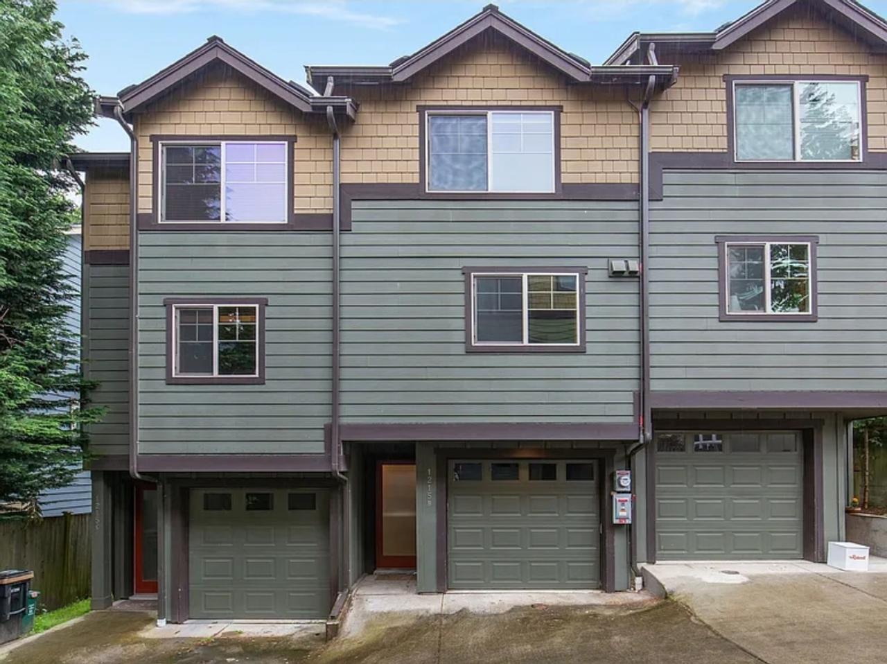 Profile photo 7 of 8