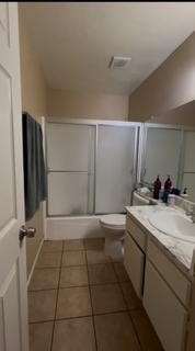 Room for rent in Riverside, CA $800, condo
