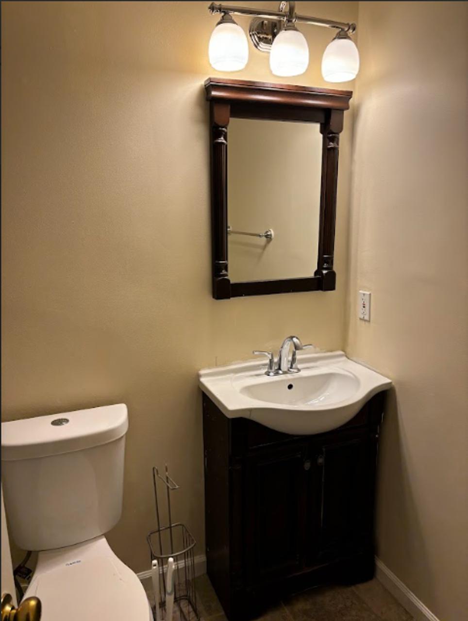 Profile photo 3 of 9