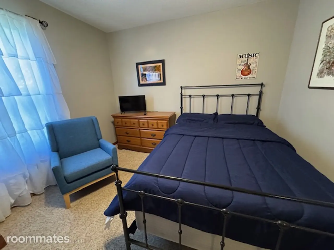 Profile photo 1 of 3