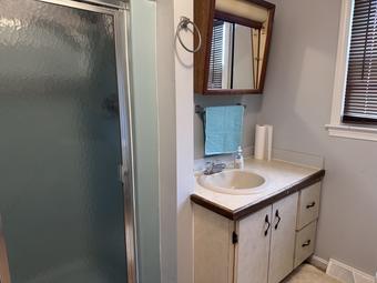 Room for rent in Lowell, MA $1000, house