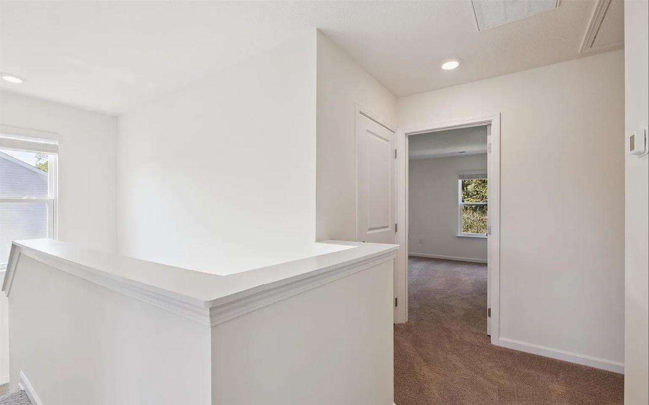 Profile photo 7 of 11