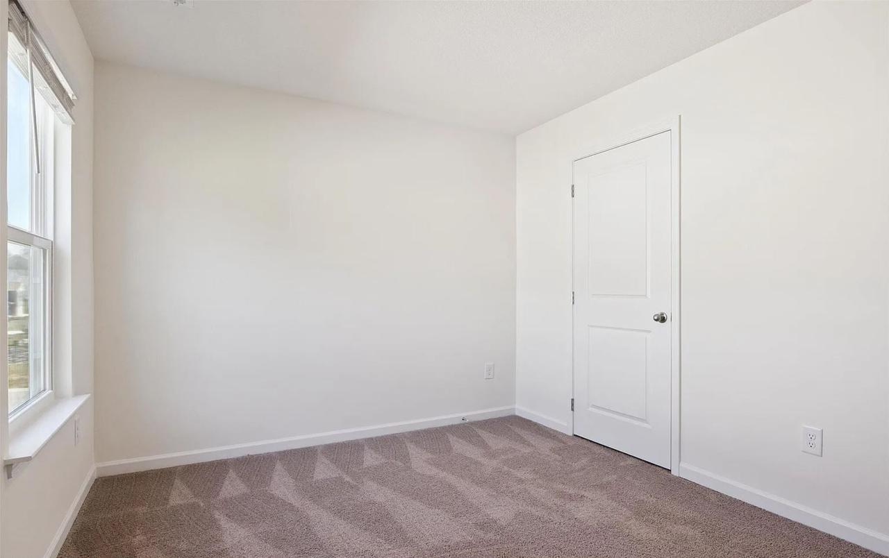 Profile photo 10 of 11