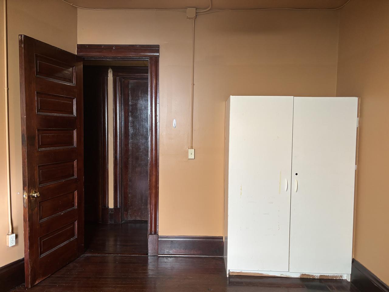 Profile photo 7 of 8